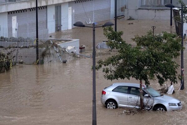 Inundaciones trágicas en Valencia dejan 51 fallecidos Inundaciones_tra_gicas_en_Valencia_dejan_51_fallecidos