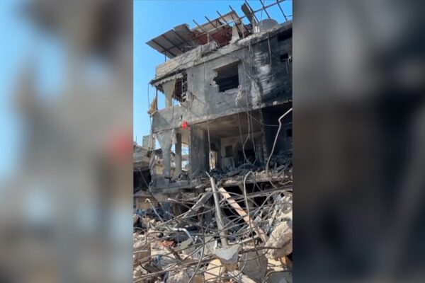 Israel ataca más de 160 objetivos de Hezbolá en LĂbano 🚀 Israel_ataca_ma_s_de_160_objetivos_de_Hezbola__en_Li_bano__ video poster