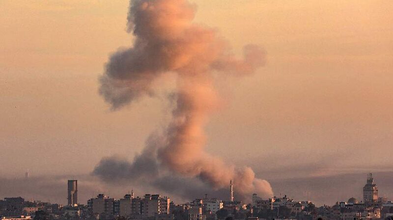 Israel_ordena_la_evacuacio_n_de_Khan_Younis_mientras_los_ataques_en_Gaza_se_intensifican video poster