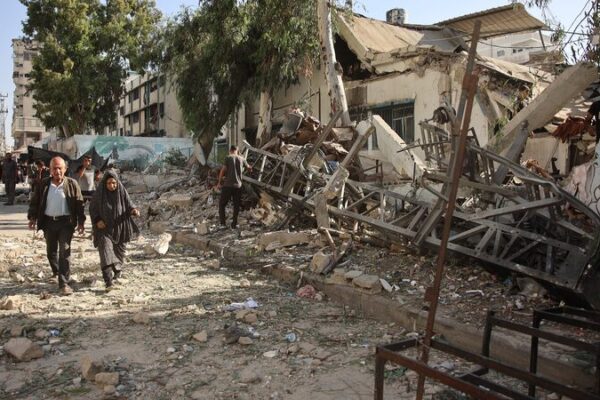 Israel_prohi_be_agencia_de_la_ONU_y_100_000_palestinos_quedan_atrapados__