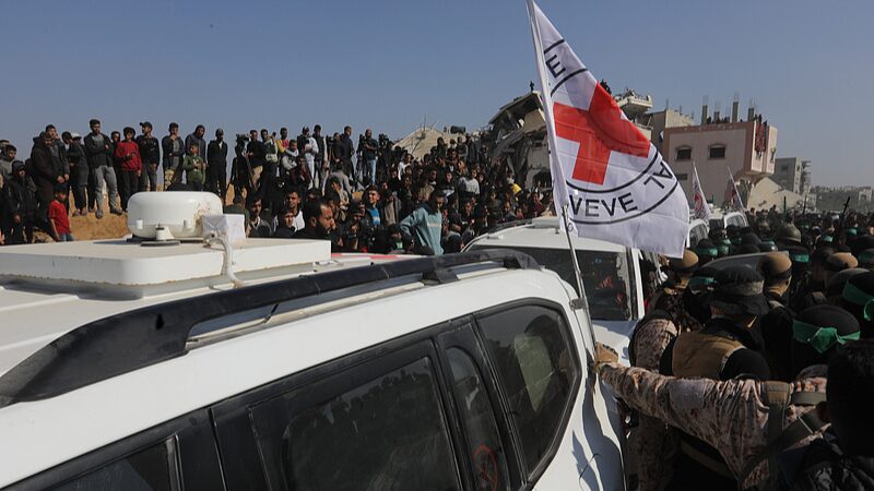 Israel_reanuda_el_intercambio_de_prisioneros_tras_cao_tico_intercambio_de_rehenes__