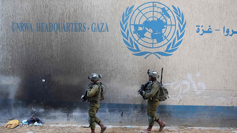Israel_vota_para_prohibir_la_agencia_de_ayuda_de_la_ONU_UNRWA__100_000_palestinos_atrapados_en_Gaza