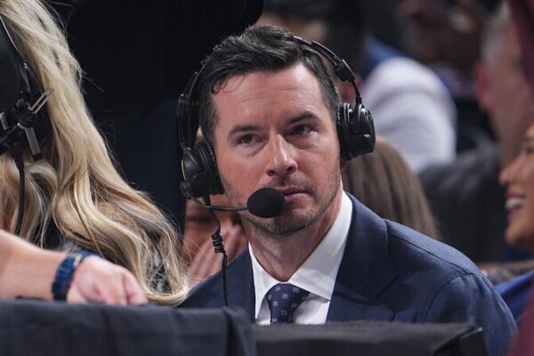 JJ_Redick_asume_el_mando_como_el_nuevo_entrenador_de_los_Lakers__