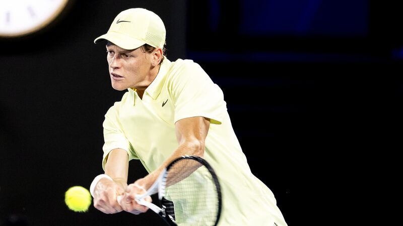 Jannik_Sinner_detiene_a_De_Minaur_para_llegar_a_las_semifinales_del_Abierto_de_Australia__