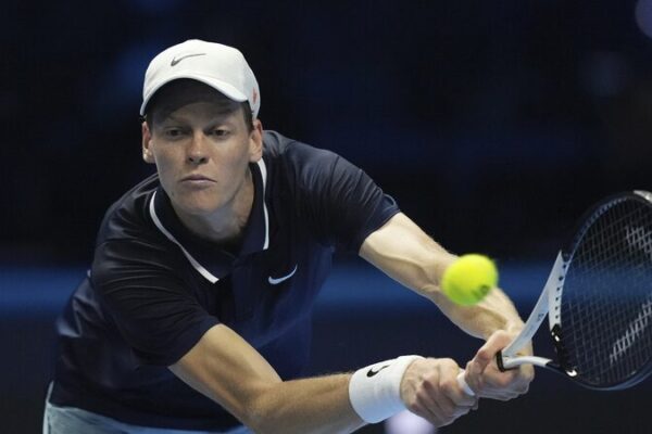 Jannik_Sinner_inicia_campan_a_en_las_Finales_ATP_con_victoria_sobre_De_Minaur