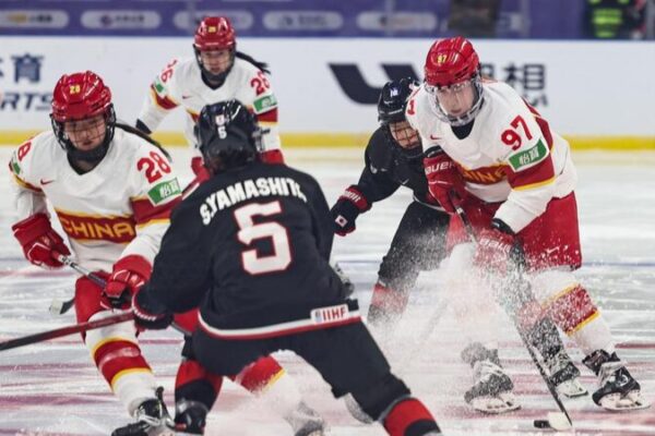 Japo_n_Triunfa_en_el_Inaugural_Campeonato_Asia_tico_Femenino_IIHF___
