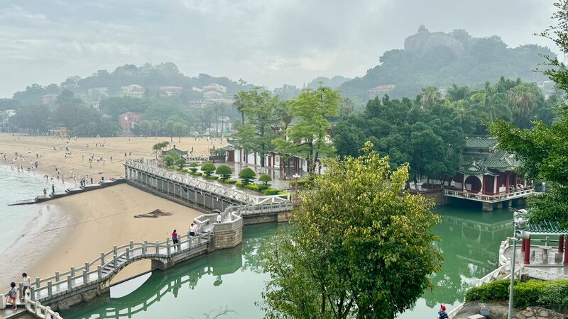Jardi_n_Shuzhuang__La_Joya_Oculta_Frente_al_Mar_de_la_Isla_Gulangyu video poster
