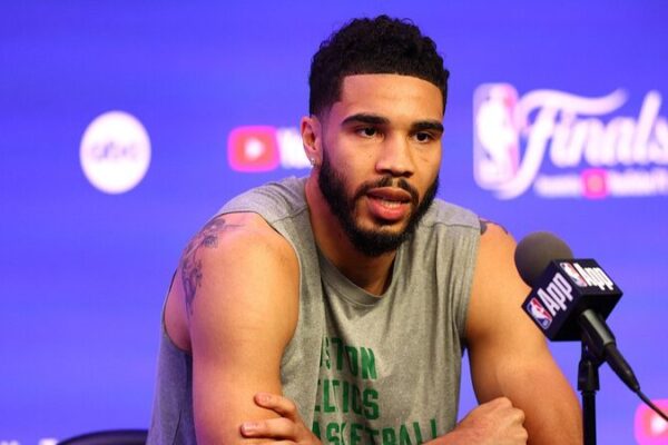 Jayson Tatum enfrenta la presión antes de las Finales de la NBA contra los Mavericks Jayson_Tatum_enfrenta_la_presio_n_antes_de_las_Finales_de_la_NBA_contra_los_Mavericks