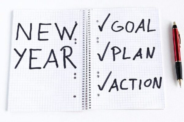 Jo_venes_de_todo_el_mundo_comparten_sus_resoluciones_de_An_o_Nuevo__ video poster