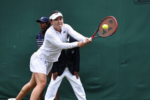 Jugadores_de_la_China_Continental_Hacen_Historia_en_Wimbledon__Zhang_Zhizhen_Lidera_un_Equipo_Re_cord video poster