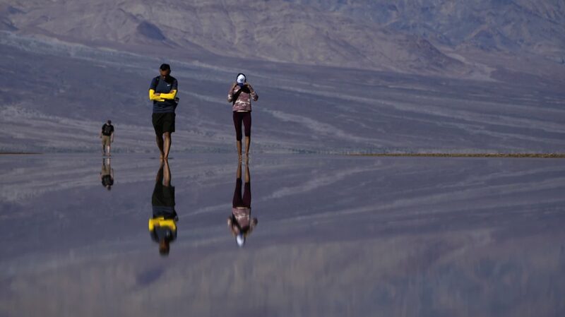 Kayakismo_en_el_Valle_de_la_Muerte__Una_Aventura_Rara_Tras_Lluvias_Re_cord______