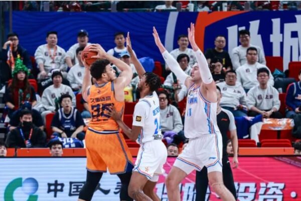 Kenneth Lofton Jr. extiende la racha ganadora de los Shanghai Sharks a 9 juegos Kenneth_Lofton_Jr__extiende_la_racha_ganadora_de_los_Shanghai_Sharks_a_9_juegos