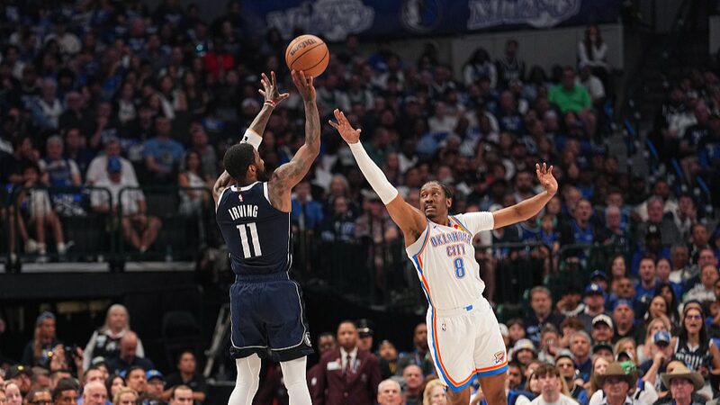 Kyrie_Irving_Brilla_en_el_U_ltimo_Cuarto__Mavs_Superan_a_OKC_105_101