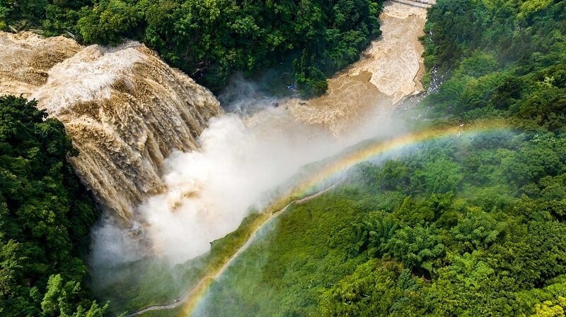 La_Cascada_Huangguoshu_alcanza_un_flujo_re_cord_de_2024_con_381_metros_cu_bicos_por_segundo__
