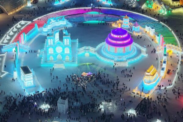 La_Ciudad_de_Hielo_de_Harbin___Un_Maravilloso_Pai_s_de_las_Maravillas_Helado_te_Espera_ video poster