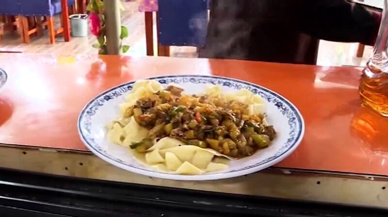 La_Cocina_China_Conquista_Tanzania__Una_Fusio_n_de_Sabores video poster