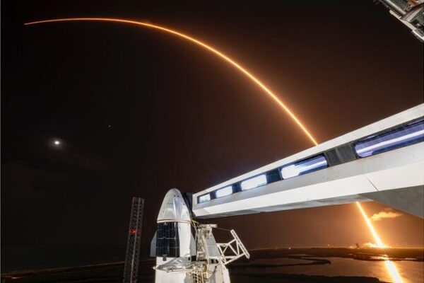 La_FAA_Autoriza_el_Despegue_del_Falcon_9_de_SpaceX_Despue_s_de_Un_Contratiempo_con_el_Propulsor