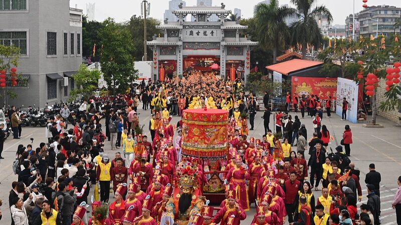 La_Feria_del_Templo_Qinglong_de_Chaozhou_ilumina_Guangdong_con_Festividades