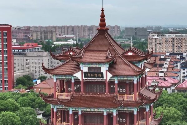 La Ópera Kunqu Encanta en el Festival Fringe de Edimburgo con una Historia de Amor Atemporal ❤️ La_O_pera_Kunqu_Encanta_en_el_Festival_Fringe_de_Edimburgo_con_una_Historia_de_Amor_Atemporal___