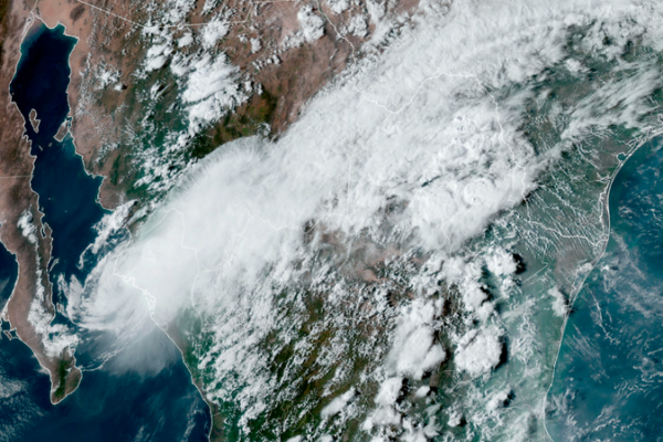 La Tormenta Tropical Ileana toca tierra en la costa de Sinaloa, México La_Tormenta_Tropical_Ileana_toca_tierra_en_la_costa_de_Sinaloa__Me_xico