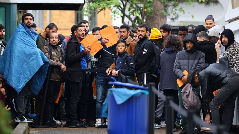 La_UE_reporta_una_baja_significativa_en_las_solicitudes_de_asilo_en_2024__las_cifras_de_Alemania_caen_un_30___