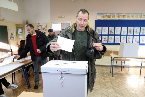 La batalla presidencial de Croacia: ¡Milanovic y Primorac se enfrentan en la segunda vuelta! 🇭🇷✨ La_batalla_presidencial_de_Croacia___Milanovic_y_Primorac_se_enfrentan_en_la_segunda_vuelta_____