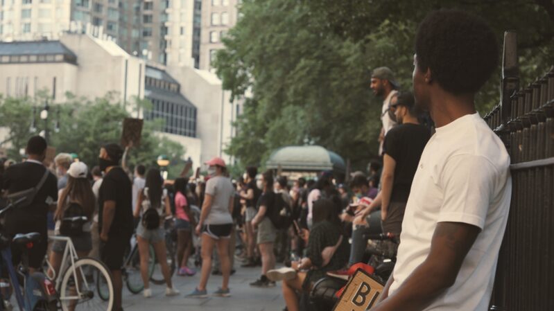 La_brecha_racial_en_los_EE__UU___Explorando_la_brutalidad_policial_y_el_racismo_siste_mico video poster
