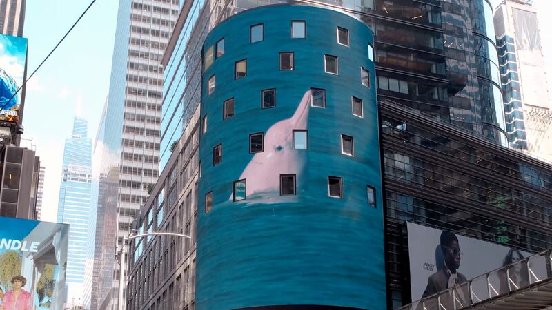 La_campan_a__Ecos_del_Oce_ano__ilumina_Times_Square___ video poster