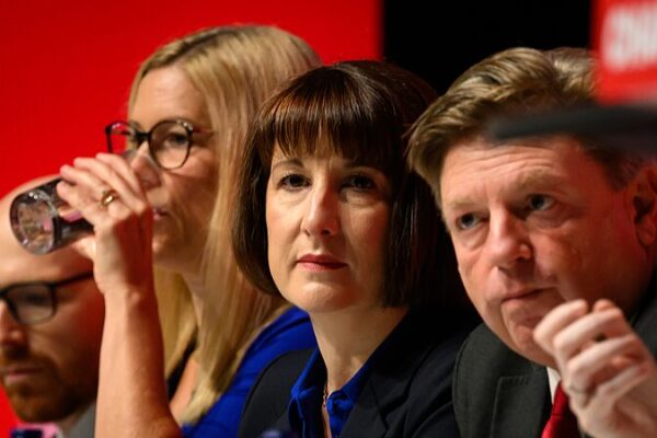 La canciller del Reino Unido, Rachel Reeves, promete: No habrá regreso a la austeridad 💪🇬🇧 La_canciller_del_Reino_Unido__Rachel_Reeves__promete__No_habra__regreso_a_la_austeridad____
