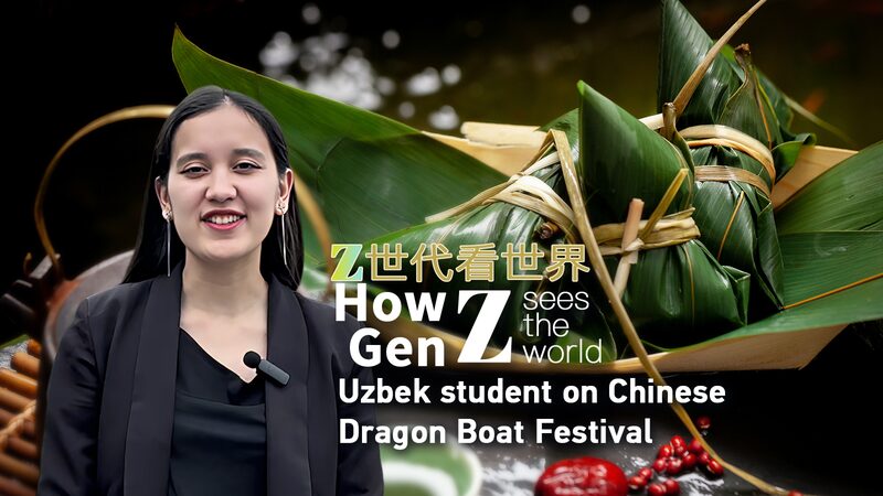 La_estudiante_uzbeka_Rachel_celebra_el_Festival_del_Barco_Drago_n_en_Chengdu__ video poster
