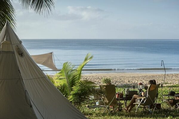 La fiebre del camping impulsa el turismo costero en Sanya 🌅🏕️ La_fiebre_del_camping_impulsa_el_turismo_costero_en_Sanya____ video poster