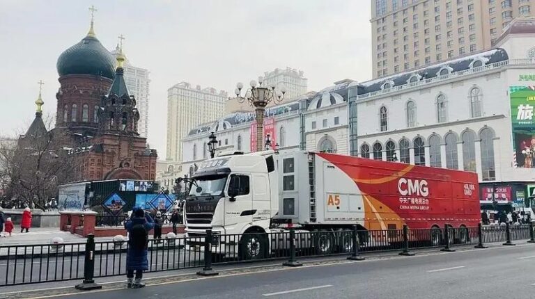 La flota ‘Rojo Chino’ de CMG llega a Harbin para los Juegos Asiáticos de Invierno 2025 La_flota__Rojo_Chino__de_CMG_llega_a_Harbin_para_los_Juegos_Asia_ticos_de_Invierno_2025
