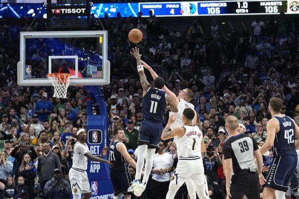 La heroica de último segundo de Irving hunde a los Nuggets en un duelo épico La_heroica_de_u_ltimo_segundo_de_Irving_hunde_a_los_Nuggets_en_un_duelo_e_pico