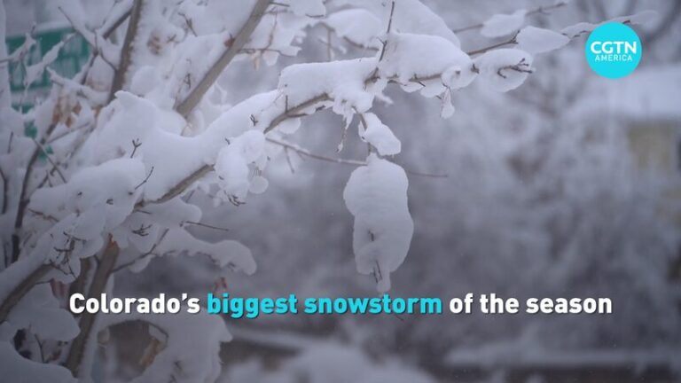 La_mayor_tormenta_de_nieve_de_Colorado_en_lo_que_va_de_la_temporada video poster