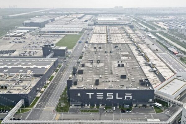 _La_mega_fa_brica_de_Tesla_en_Shangha_i__lista_para_2025____