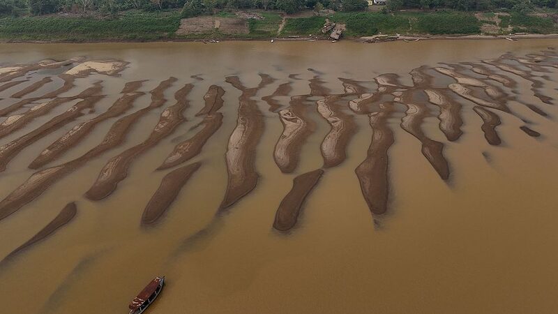 La_peor_sequi_a_de_Brasil__el_ri_o_Amazonas_alcanza_niveles_mi_nimos_histo_ricos