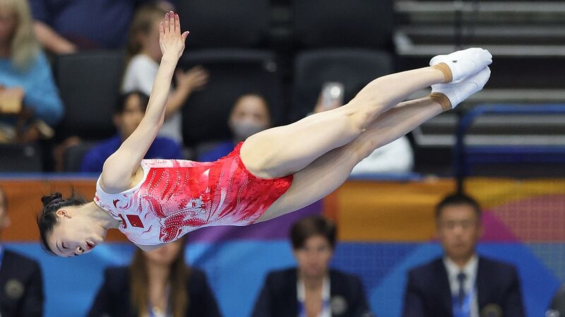 La_racha_dorada_de_la_trampolinista_china_Zhu_Xueying_termina_mientras_Hu_Yicheng_brilla_en_una_sorprendente_victoria_en_la_Copa_del_Mundo