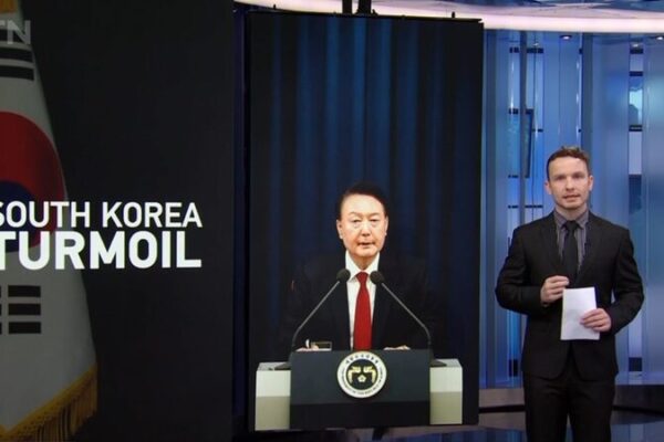 La_tormenta_poli_tica_en_Corea_del_Sur__un_vistazo_a_5_semanas_turbulentas video poster