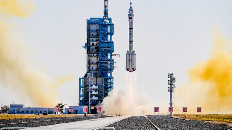 La tripulación del Shenzhou-17 de China regresa: Un nuevo capítulo en la exploración espacial La_tripulacio_n_del_Shenzhou_17_de_China_regresa__Un_nuevo_capi_tulo_en_la_exploracio_n_espacial