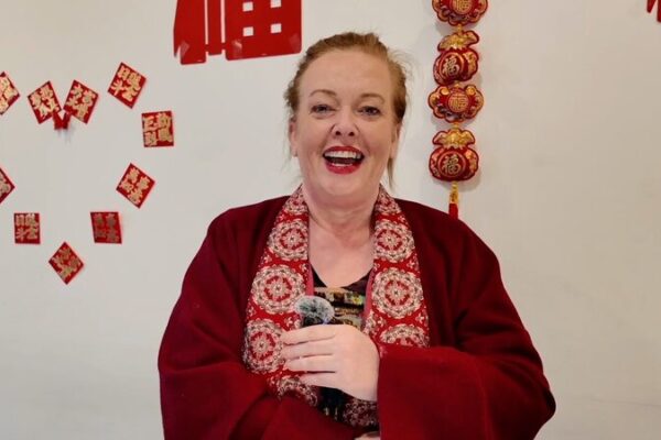 ¡La vicealcaldesa de Glasgow luce un Hanfu para celebrar el Año Nuevo Chino! 🎉 _La_vicealcaldesa_de_Glasgow_luce_un_Hanfu_para_celebrar_el_An_o_Nuevo_Chino___