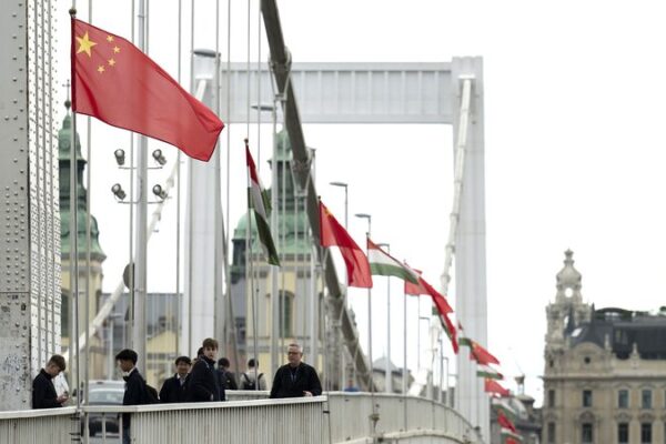 La_visita_de_Estado_del_presidente_Xi_Jinping_a_Hungri_a_fortalece_los_lazos_entre_China_y_Europa______ video poster