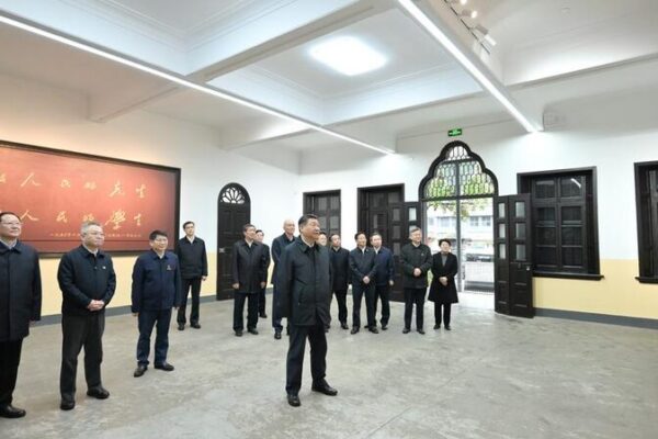 La visita de Xi Jinping a Hunan: Énfasis en educación e innovación 🚀 La_visita_de_Xi_Jinping_a_Hunan__E_nfasis_en_educacio_n_e_innovacio_n__