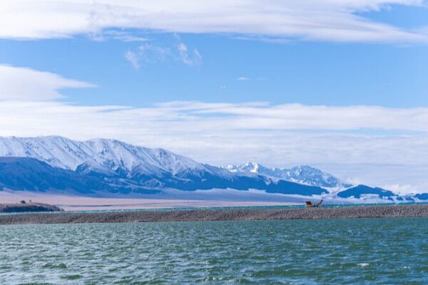Lago_Sayram___La_deslumbrante_joya_alpina_de_Xinjiang_te_espera_ video poster