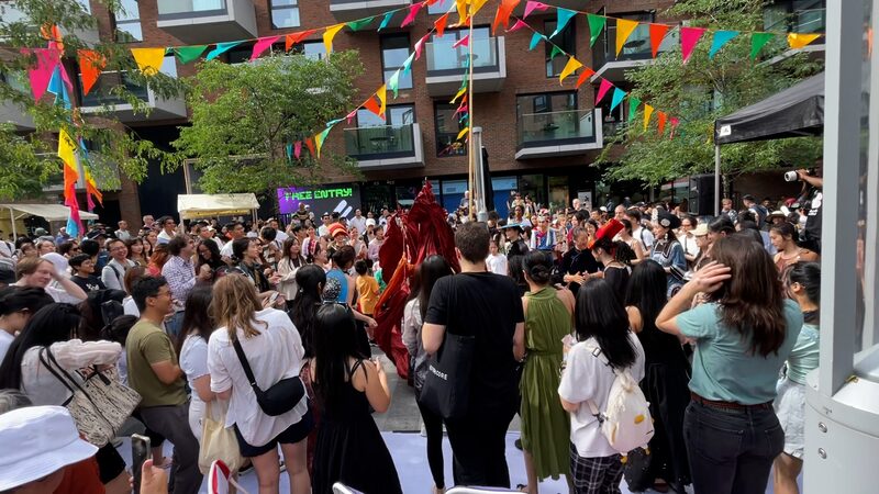 Las_calles_de_Londres_se_iluminan_con_el_vibrante_Festival_Cultural_de_Yunnan video poster