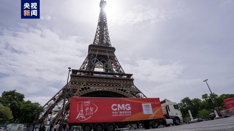 Las_camionetas_de_transmisio_n__Rojo_Chino__de_CMG_llegan_a_las_calles_de_Pari_s_para_los_Juegos_Oli_mpicos_2024___