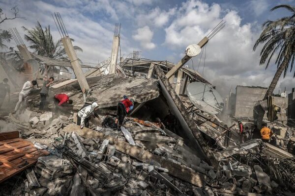 Las_comunicaciones_en_Gaza_se_cortan_nuevamente_en_medio_de_un_aumento_de_vi_ctimas_en_el_di_a_71 video poster