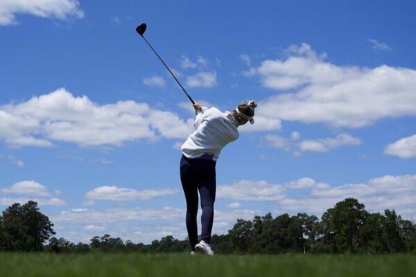 Las estrellas del golf Scheffler y Korda continúan sus rachas dominantes 🏆 Las_estrellas_del_golf_Scheffler_y_Korda_continu_an_sus_rachas_dominantes__