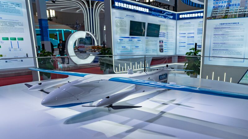 Las_innovaciones_de_China_deslumbran_en_la_2da_Exposicio_n_Internacional_de_la_Cadena_de_Suministro