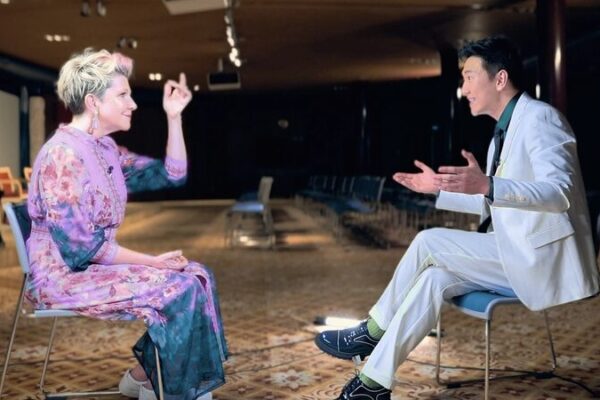 Las_maravillas_culturales_de_China__Divas_de_o_pera__arte_comestible_y_aventuras_de_viajes_en_el_tiempo video poster