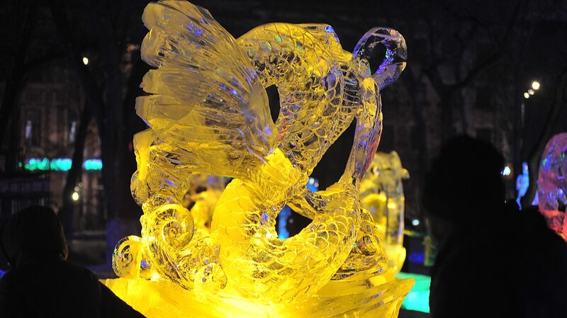 ___Las_maravillosas_esculturas_de_hielo_de_Harbin_deslumbran_a_los_visitantes____